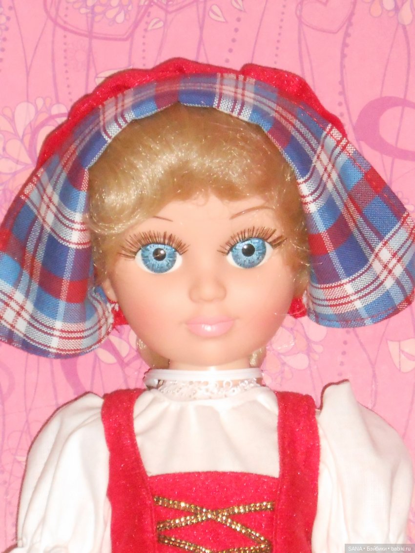 Анастасия в баварском костюме - фабрика "Весна" (фото 4)