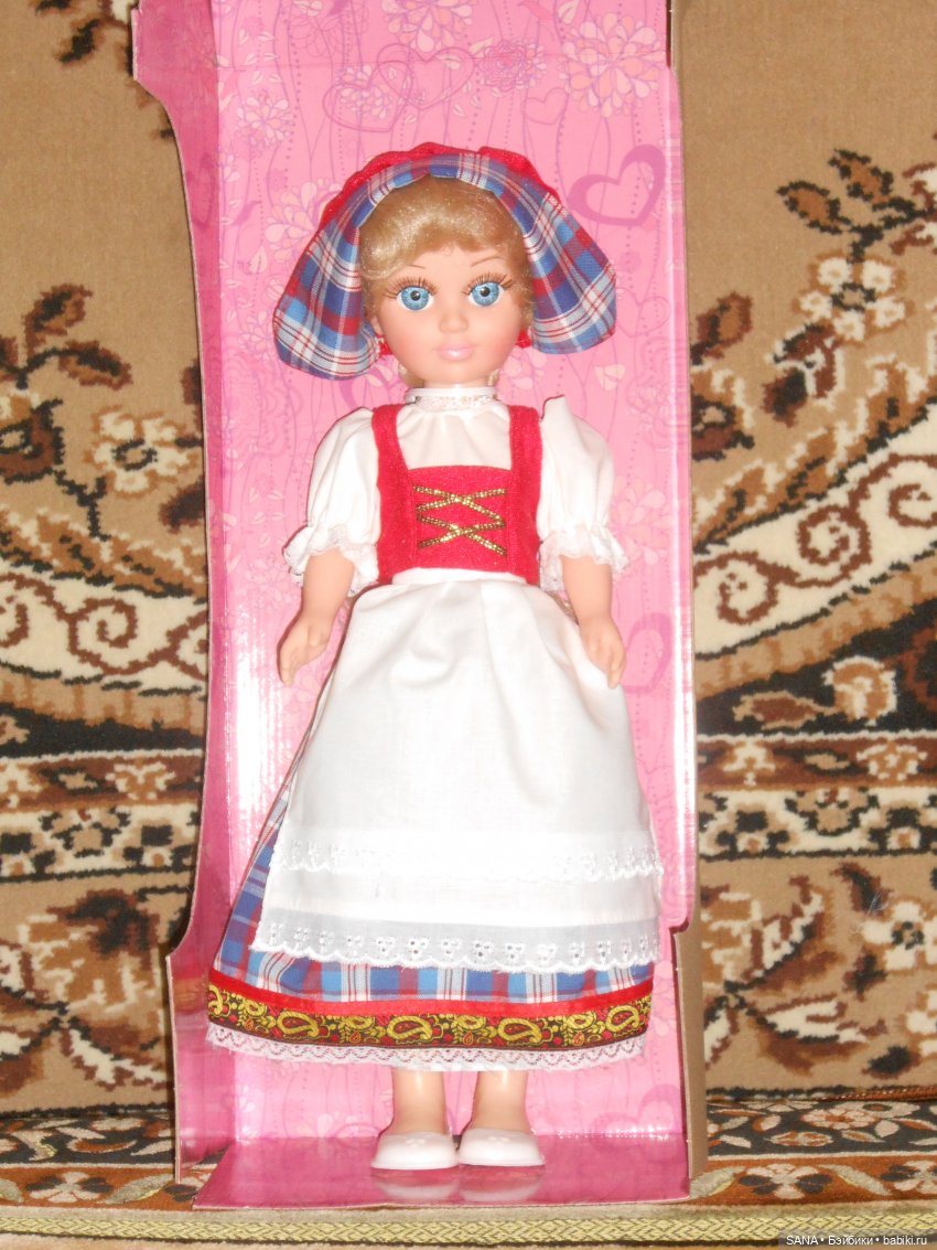 Анастасия в баварском костюме - фабрика "Весна" (фото 2)