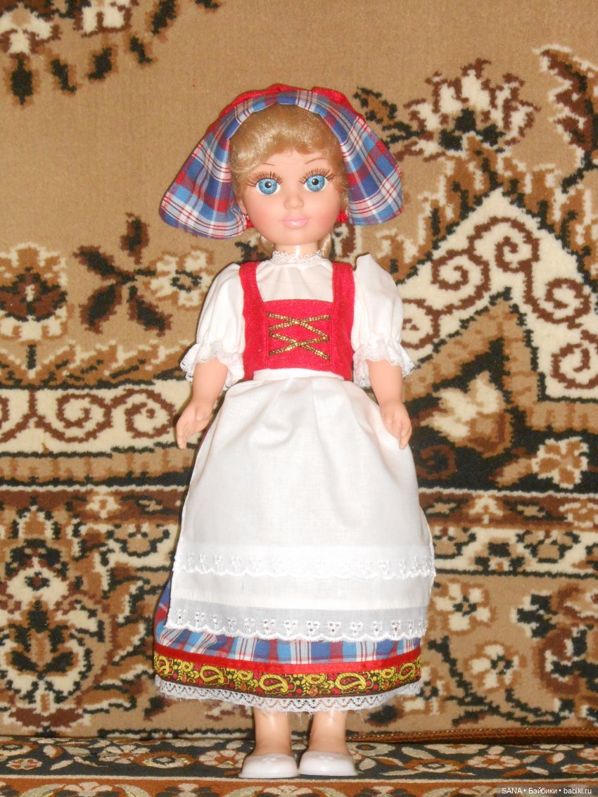 Анастасия в баварском костюме - фабрика "Весна" (фото 5)