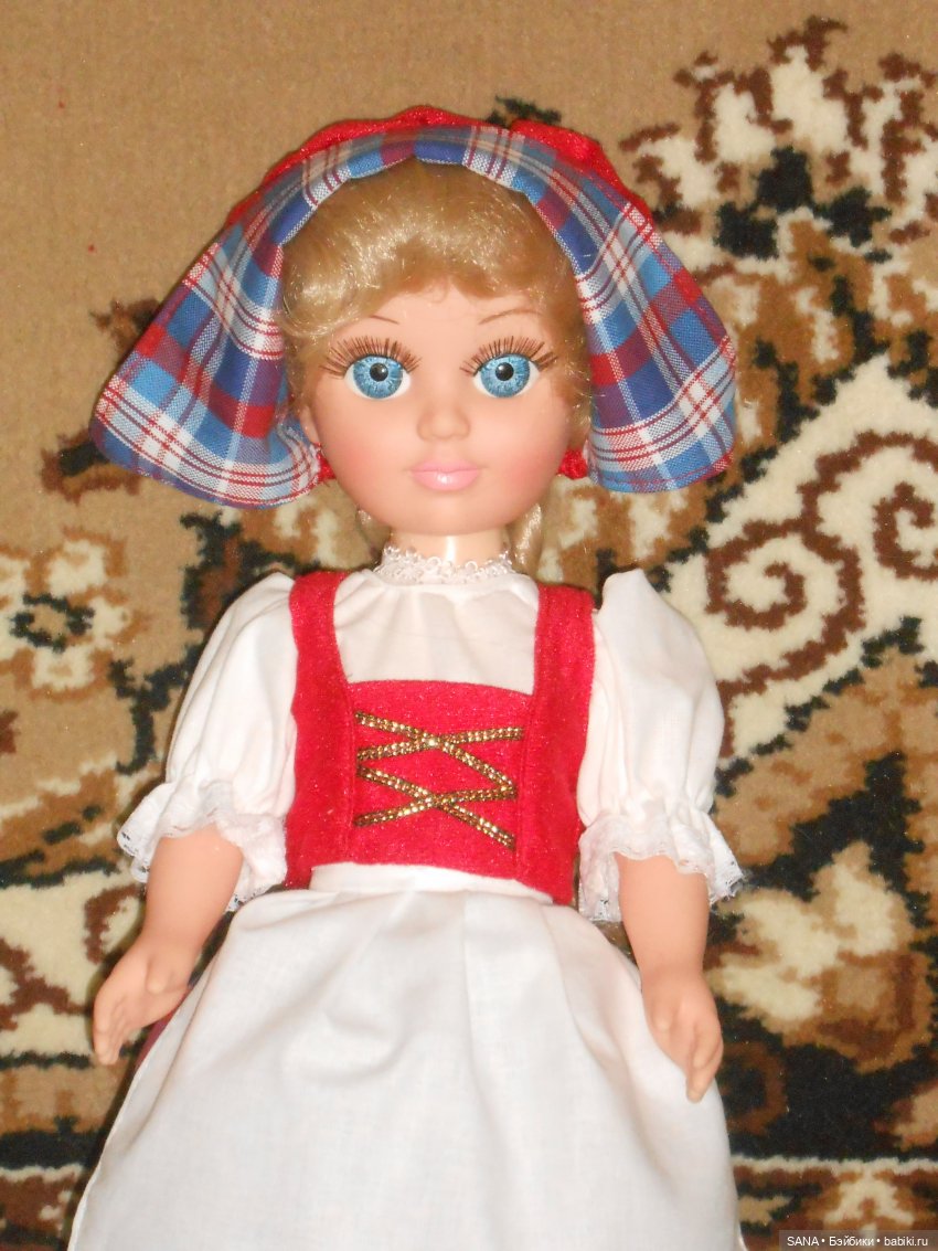 Анастасия в баварском костюме - фабрика "Весна" (фото 6)