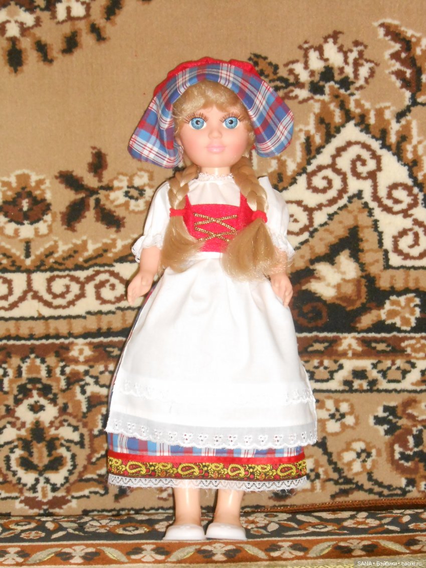 Анастасия в баварском костюме - фабрика "Весна" (фото 9)