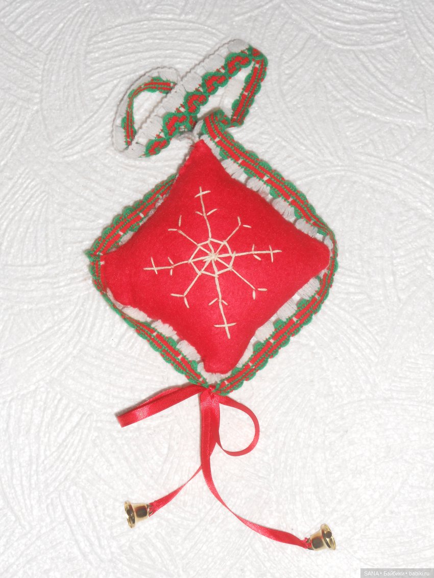 Новогодняя игольница — Наши хобби и творчество: вышивка (фото 2)