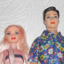 Покупка кукол из жалости