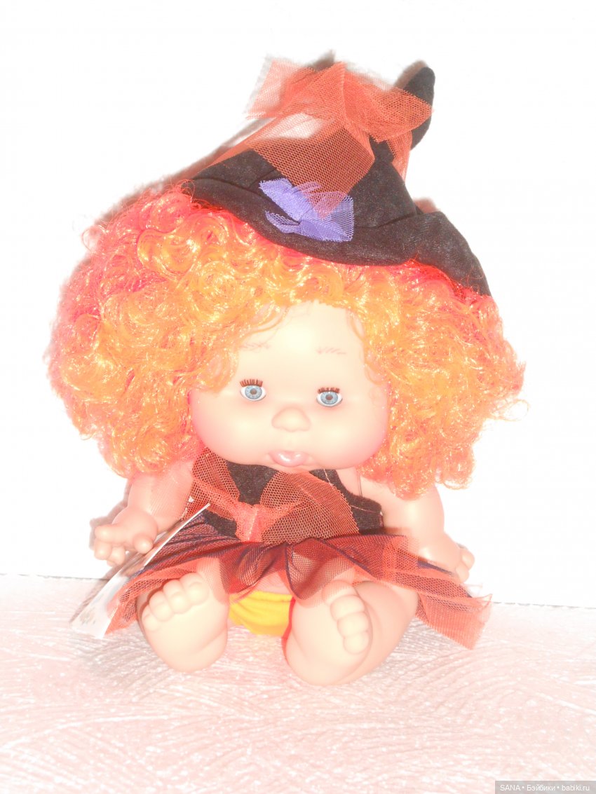Ведьмочка-огонёк Злата — Куклы Nines d'Onil (Нинес): Миа (Mia) (фото 3)