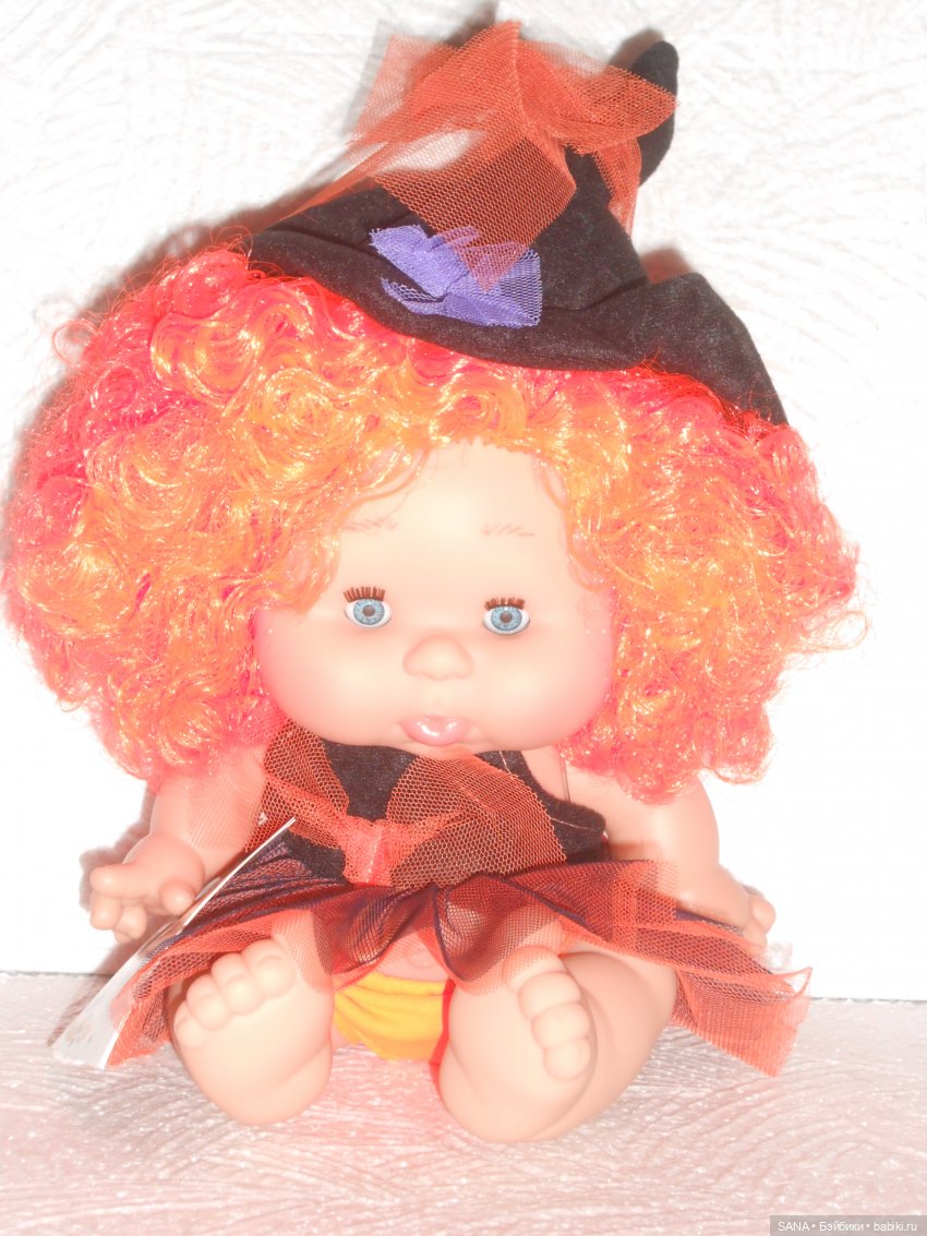 Ведьмочка-огонёк Злата — Куклы Nines d'Onil (Нинес): Миа (Mia) (фото 2)