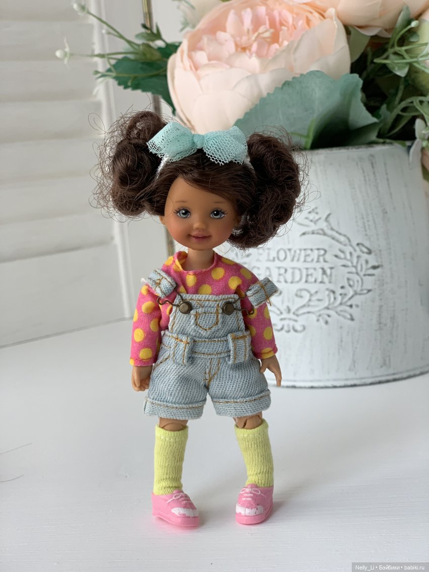 Для Дезирее идеален оттенок Suntan.