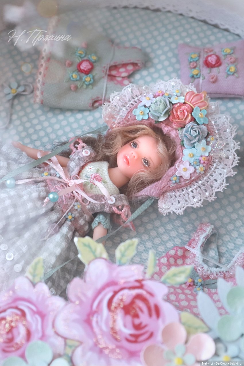 Ариэтти - крошка с ладошки с большим набором одежды