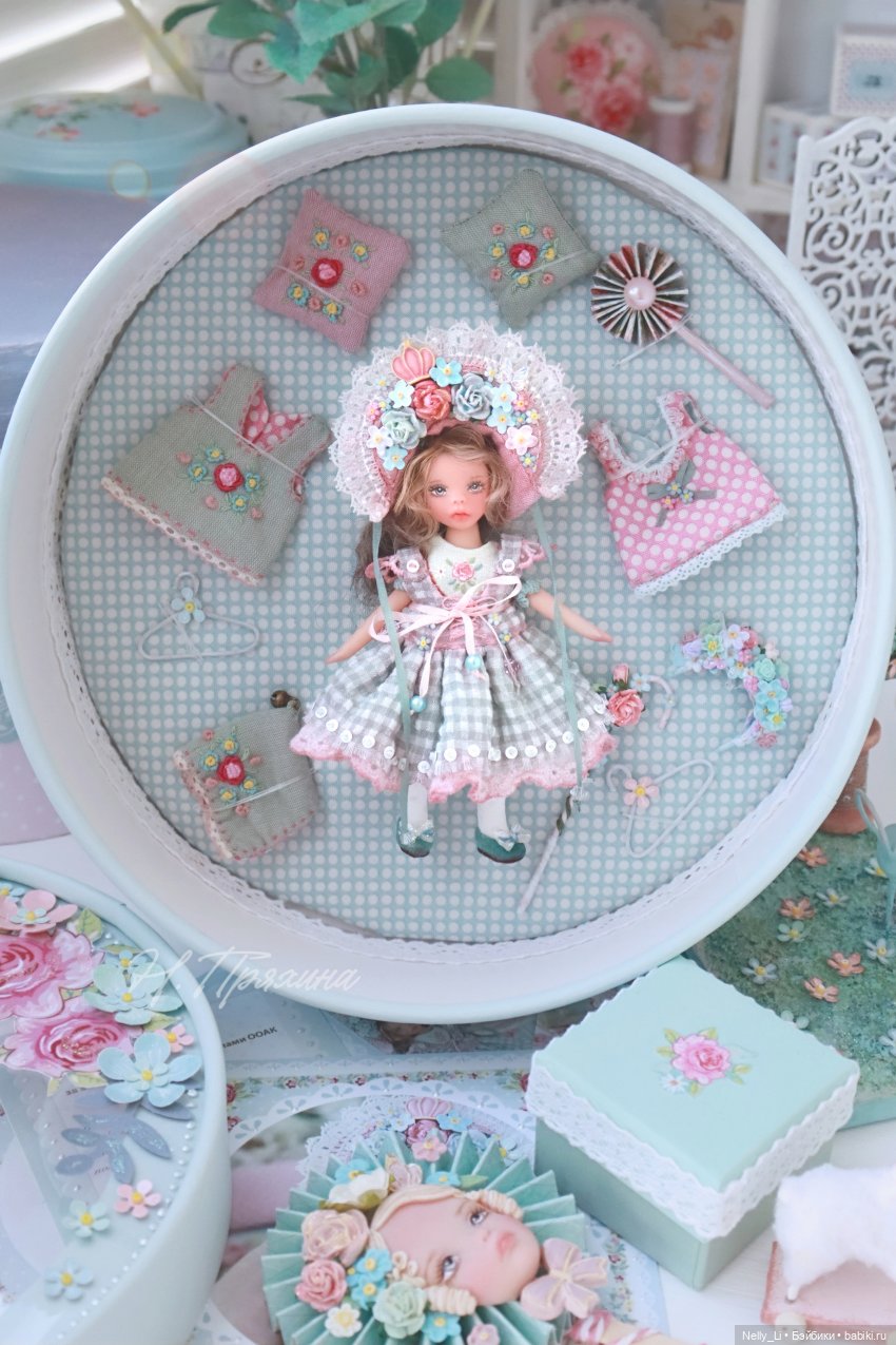 Ариэтти - крошка с ладошки с большим набором одежды