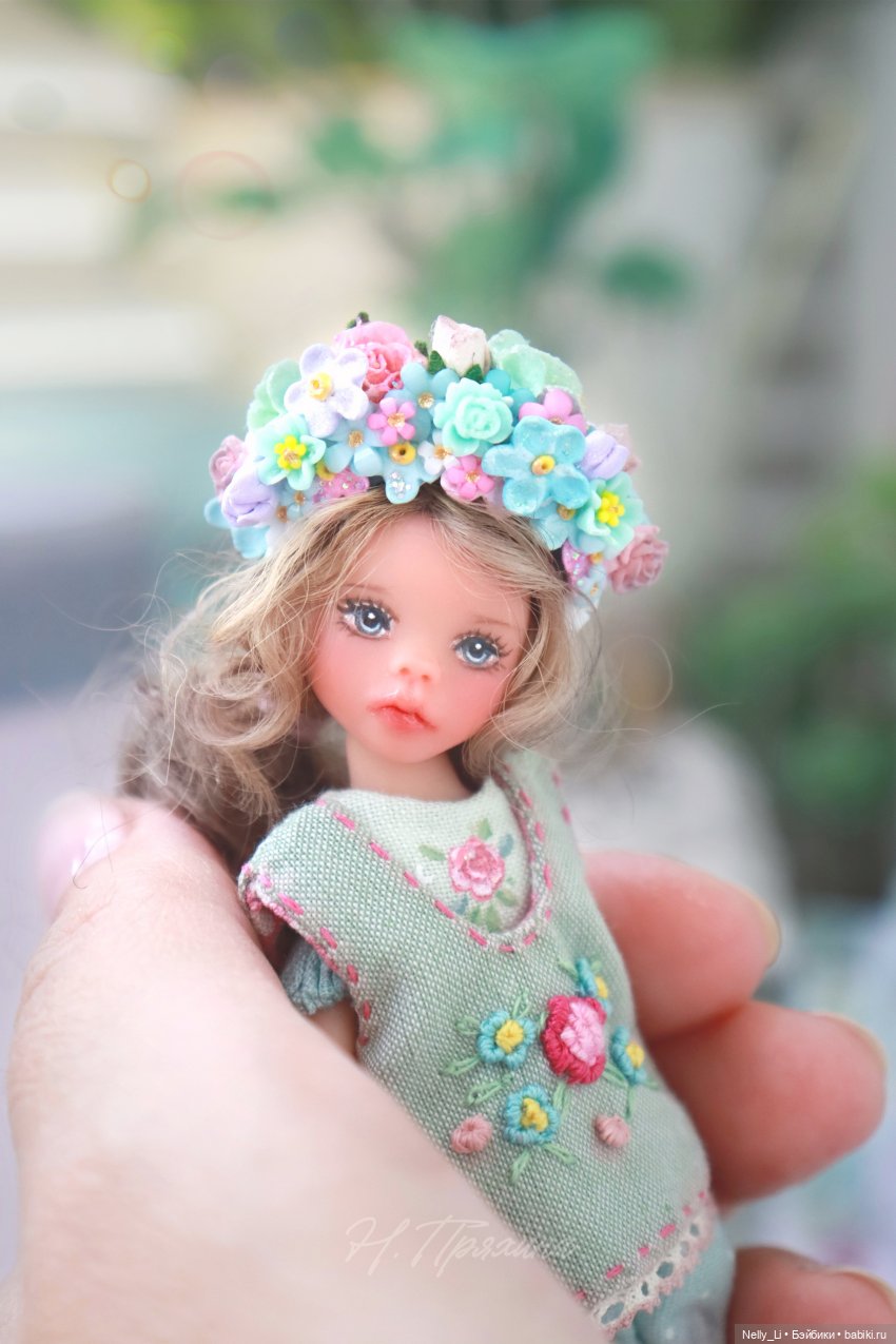 Ариэтти - крошка с ладошки с большим набором одежды