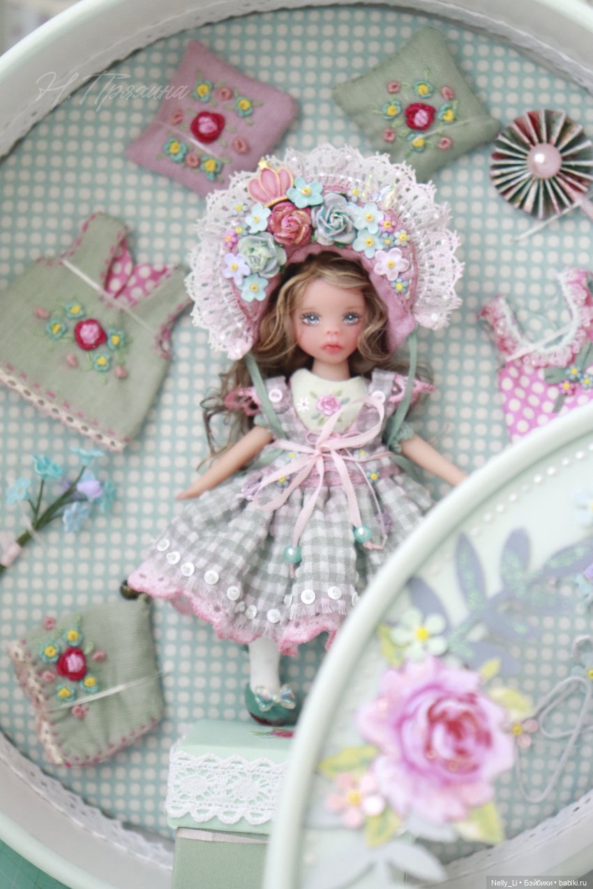 Ариэтти - крошка с ладошки с большим набором одежды