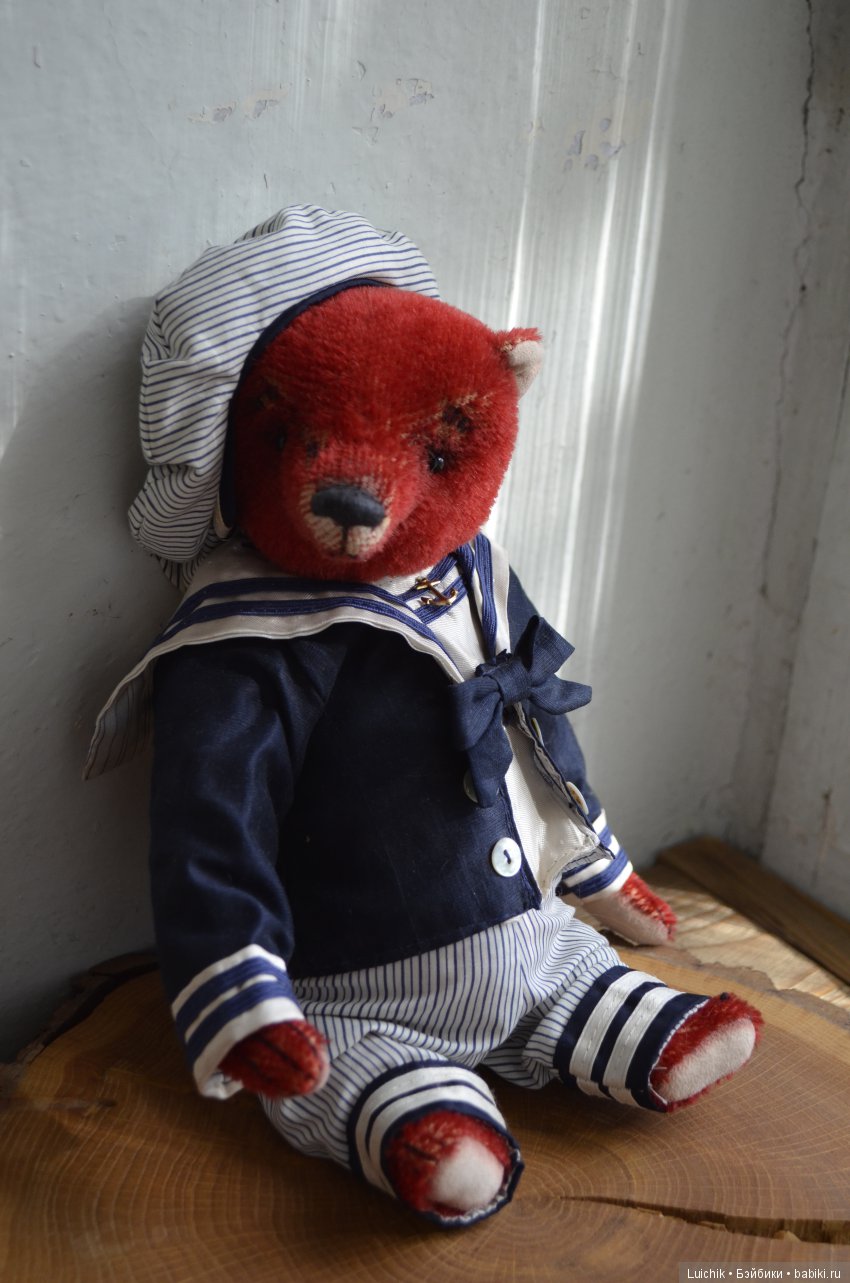 Очень ждём мальчика, такого голубоглазого, с чёлочкой, ушки торчат. Володькой кличут