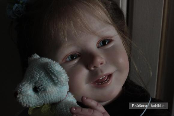 Маленький символ большого дома... или один день из жизни Греты. Художник Анна Арутюнян