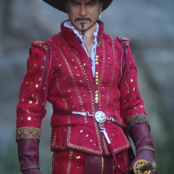 Фотосет фигурки Хуана Санчеса Вилья-Лобос Рамиреса