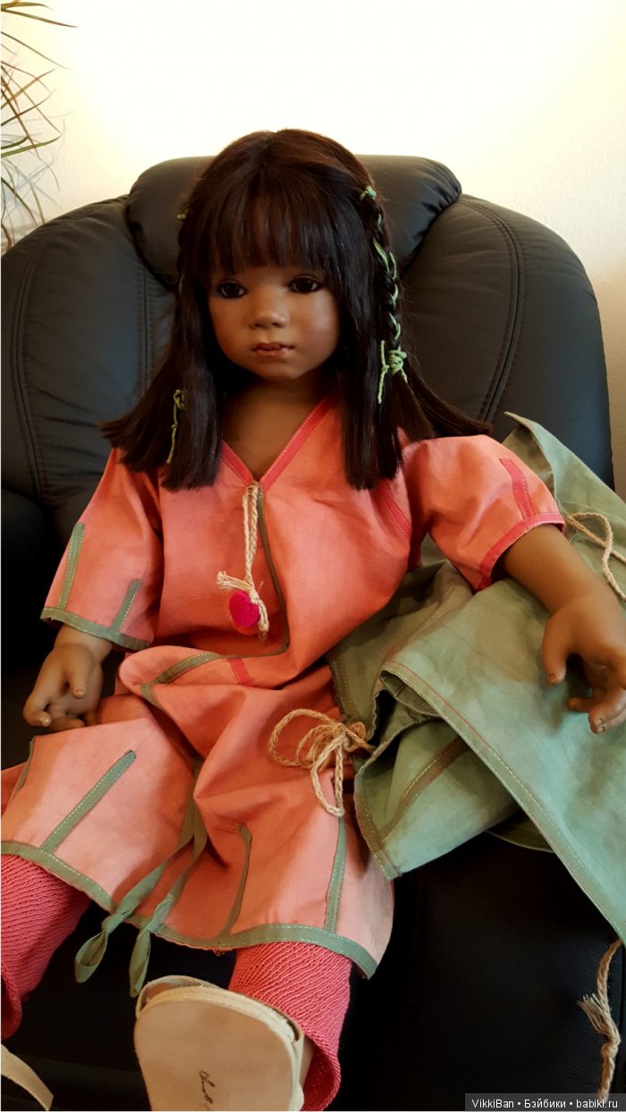 Жительница Эквадора "Pinchinhu", из коллекции "Дети Южной Америки" от Annette Himstedt 2005