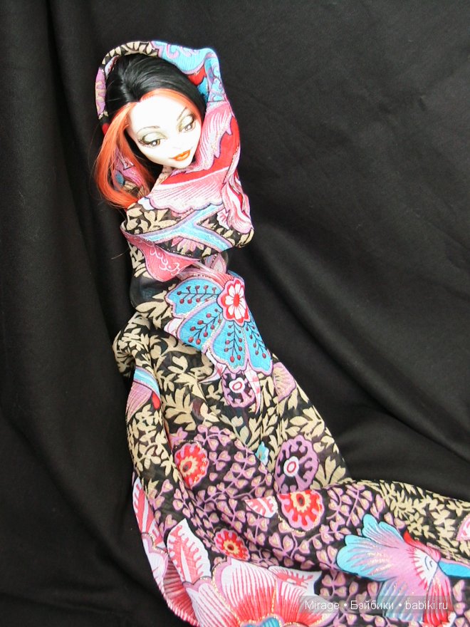 Поиграем в монстриков, или мой первый опыт росписи куклы Monster High
