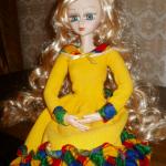 Новое платье для куклы
