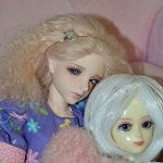 Эмили и Лилу в обновках.