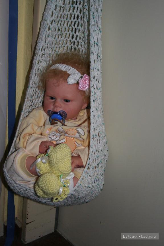 Выгодное решение для хранения кукол в маленьких квартирках