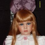 Серьёзная Алисса ,коллекционная ,фарфоровая кукла от Памелы Филлипс (для  Seymour Mann)