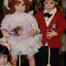 Мои куколки в новых семьях счастливы :)