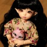 Тая! Наверное, сегодня она таечка (девочка из Тайланда) :) !