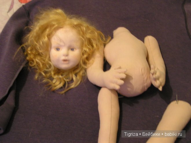 Мягкая, теплая, текстильная. Авторская кукла из ткани Марины Непокрытых (фото 2)