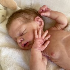Силиконовая кукла Мира