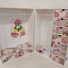 Гардероб для кукол