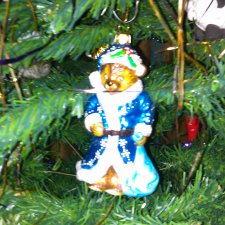 Ребята!! А давайте елочные игрушки показывать! :-)