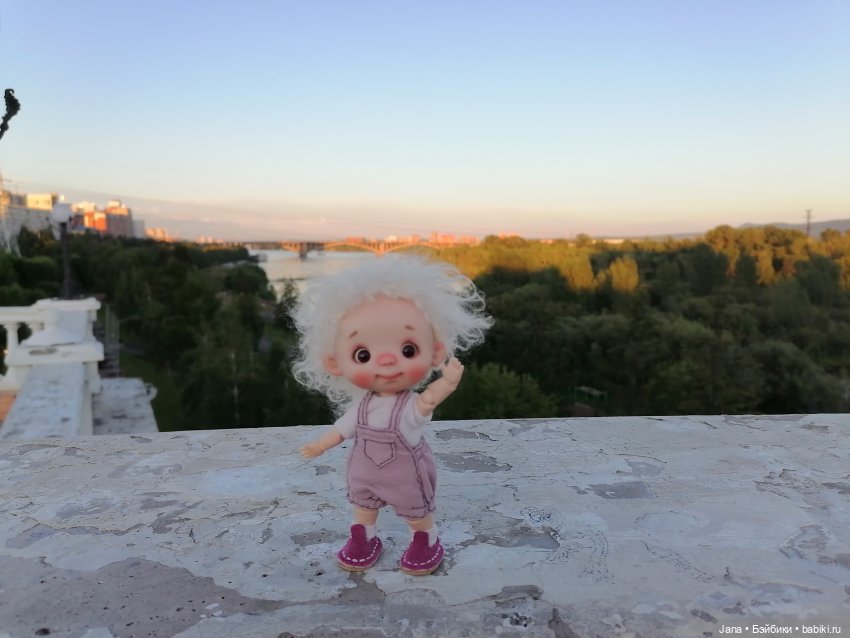 Девочка и тигры — Авторские игрушки из разных материалов: синельная проволока