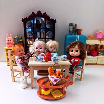 А мы тут плюшками балуемся