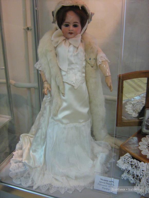 Выставка кукол коллекции Юлии Вишневской