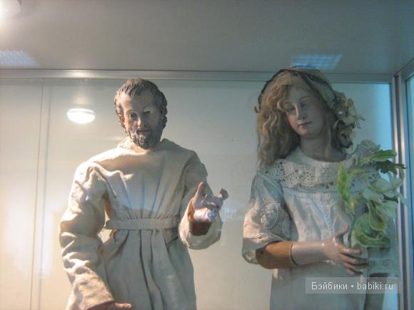 Выставка кукол коллекции Юлии Вишневской