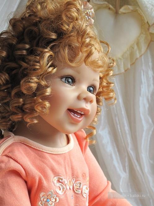 Колекционная кукла Моники Левениг Колекционная кукла Моники Левениг