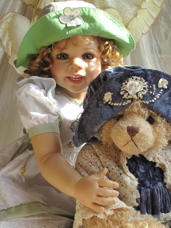 Колекционная кукла Моники Левениг Колекционная кукла Моники Левениг