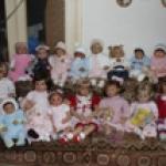 Наша кукольная семья, или Попытка создания коллективной фотографии