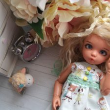 И еще было вот такое зеленое платье