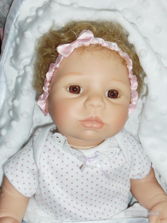 Моя первая коллекционная кукла Baby Emilia от Lee Middleton (фото 2)