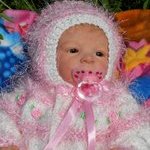 Комплект "Розовые розы" для малышки-реборн.