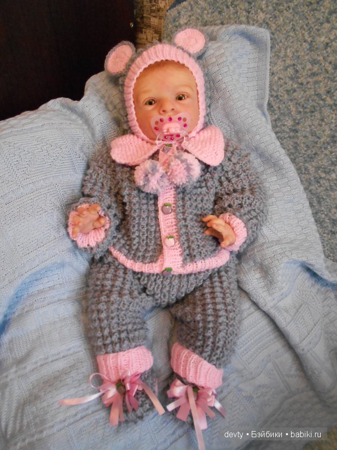 Глупый маленький мышонок вылезает из пеленок (фото 5)