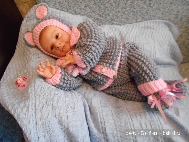 Глупый маленький мышонок вылезает из пеленок (фото 10)