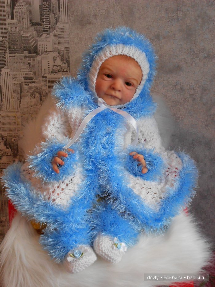 Теплые наряды для реборняток (фото 10)