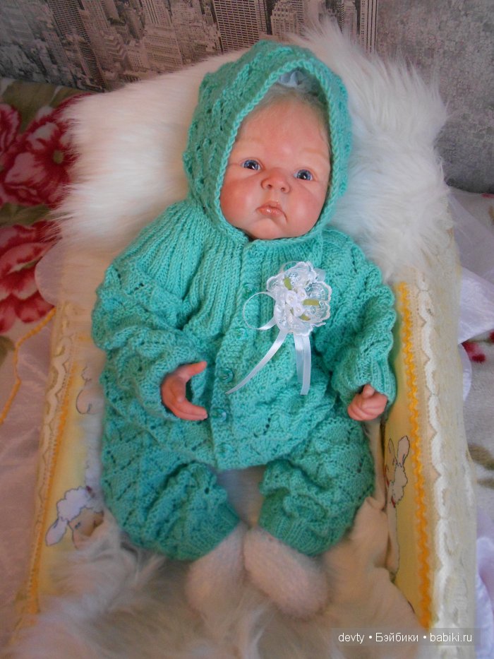 Теплые наряды для реборняток (фото 4)