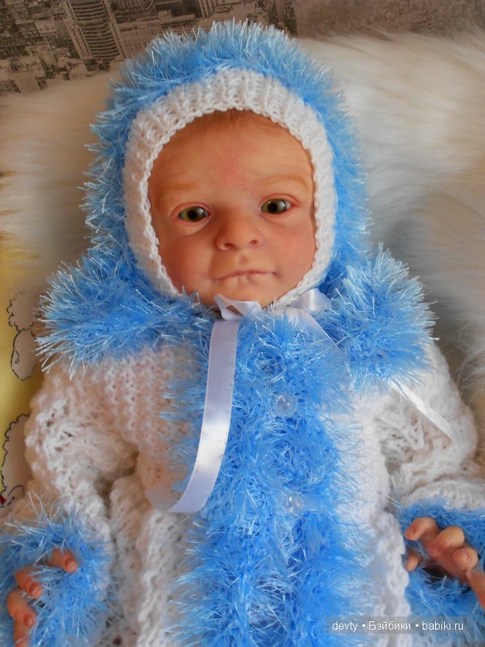 Теплые наряды для реборняток (фото 8)