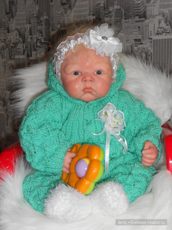 Теплые наряды для реборняток (фото 7)