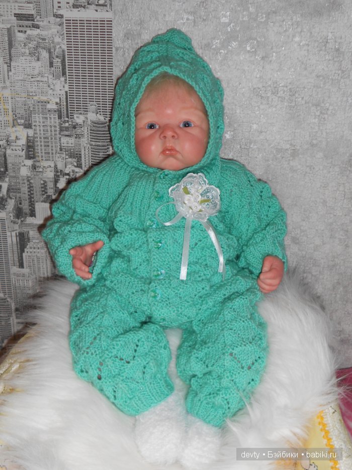 Теплые наряды для реборняток (фото 6)