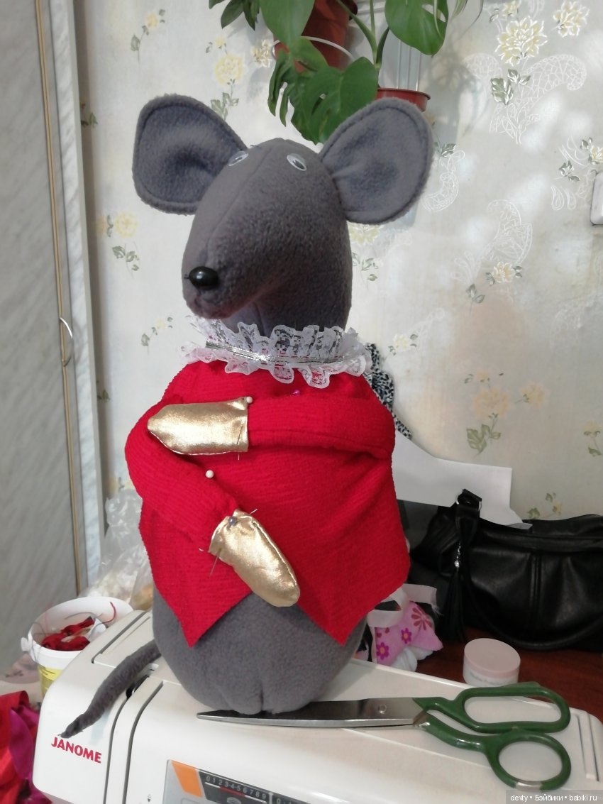 Я его слепила из того, что было... Знакомьтесь - Мышиный король (фото 2)