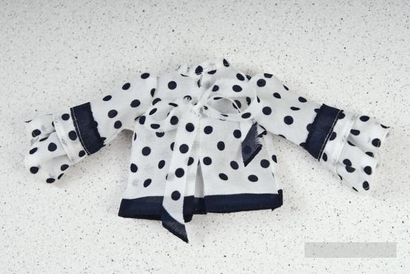 Одёжки для моей крошки. Продолжаю ждать и шить