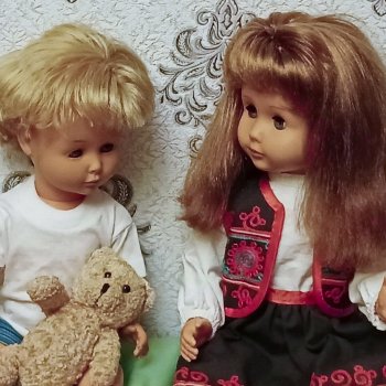 Девчонки-мальчишки, сестрёнки-братишки...