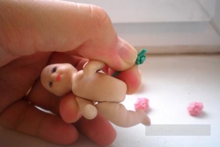 Реставрация фарфоровой мини-куклы (фото 2)